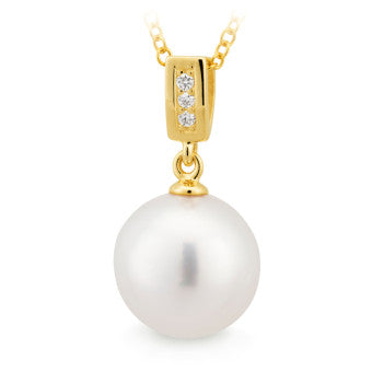 9CT Y/G DIAMOND AND FRESHWATER PEARL PENDANT