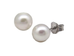 S/S Round Freshwater Pearl Studs 4-4.5mm
